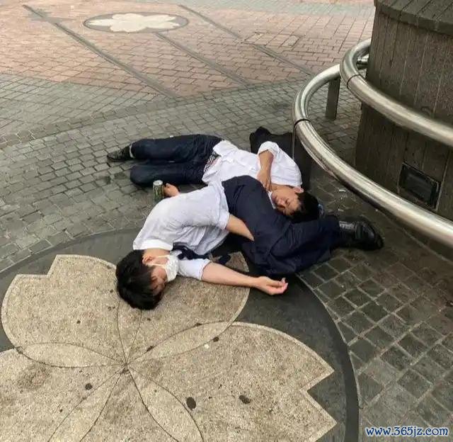 男人在香港酒吧看天下杯醉酒后遭性侵 连环案件曝光